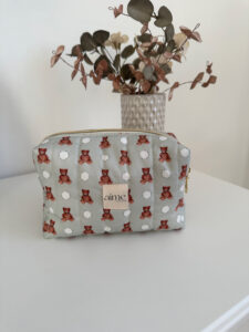 Beauty case Dolce Teddy fondo verde
