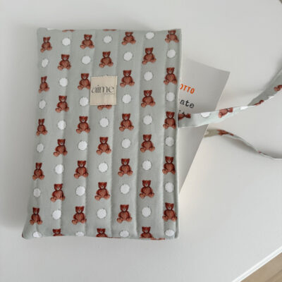 Custodia per libro dolce teddy fondo verde