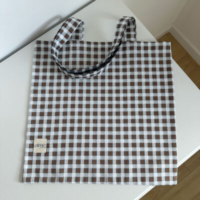 Tote bag personalizzabile tra nuvole e quadri