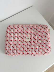 Custodia pc e tablet Strawberry fields